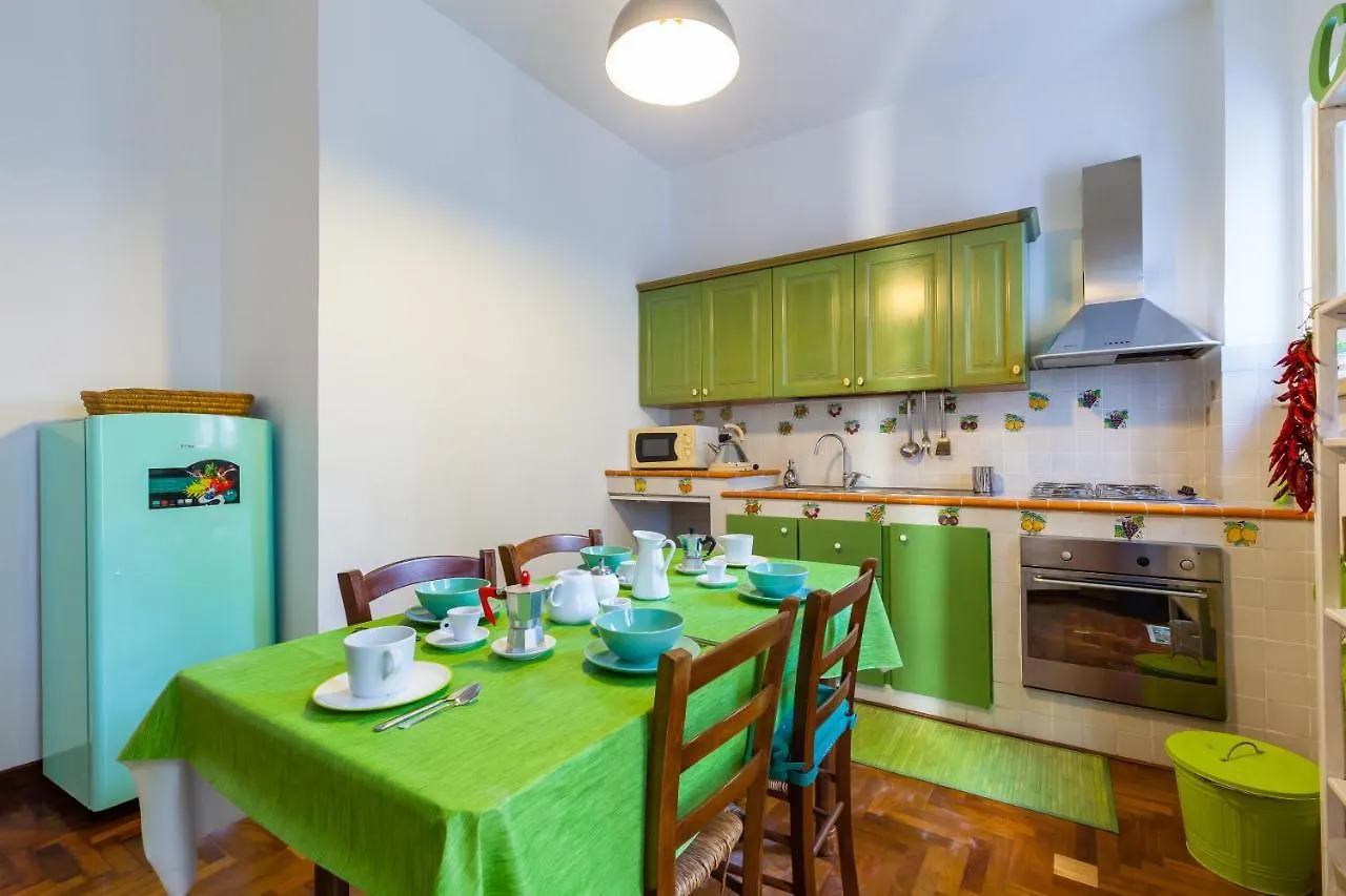Apartment Santa Teresa A Chiaia By Napoliapartments